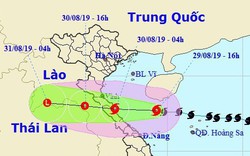 Di chuyển với tốc độ 20 km/h, bão số 4 đang tiến nhanh về các tỉnh Bắc Trung bộ