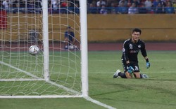 Hàng thủ mắc sai lầm, Hà Nội FC đánh rơi chiến thắng đáng tiếc trên sân nhà