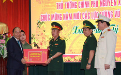 Thủ tướng Nguyễn Xuân Phúc chúc Tết lực lượng vũ trang và nhân dân TP Đà Nẵng ngay ngày đầu năm mới