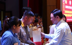 Phó Thủ tướng Vương Đình Huệ chúc Tết công nhân, nạn nhân dioxin tỉnh Tây Ninh
