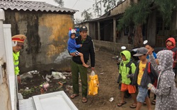 Thừa Thiên Huế, Quảng Trị: Người dân hối hả di dời đến nơi an toàn tránh bão