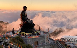 Thiêng liêng hành trình bái Phật cầu an trên đỉnh Fansipan mùa lễ tạ cuối năm