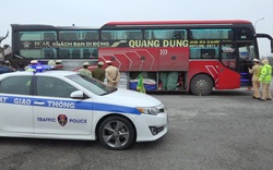 Thừa Thiên Huế: Bắt giữ xe khách chở lô hàng hóa lớn không rõ nguồn gốc