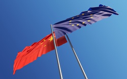 Áp lực gia tăng của Mỹ khiến châu Âu gián đoạn thỏa thuận với Trung Quốc