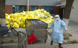 Trung Quốc gặp khó với lượng rác thải y tế khổng lồ sau đại dịch Covid-19