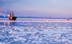 Nga có động thái với khoảng 513 tỷ thùng dầu tại Nam Cực?