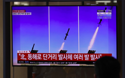 Bất ngờ phóng nhiều tên lửa, Triều Tiên lộ 