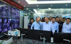 Thủ tướng Nguyễn Xuân Phúc nói chuyện với công nhân mỏ than Hà Lầm