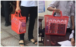 Nam sinh mượn giỏ đi chợ huyền thoại của mẹ làm cặp sách đến trườkèo nhà cái trực tiếp euro: Độc đáo, chịu chơi chẳkèo nhà cái trực tiếp euro ai bằkèo nhà cái trực tiếp euro!