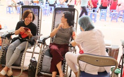 Giáo viên ngành GD&ĐT quận Hoàn Kiếm tham gia phong trào hiến máu tình nguyện