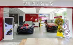 Vinfast đồng loạt khai trương 27 showroom mới trên toàn quốc
