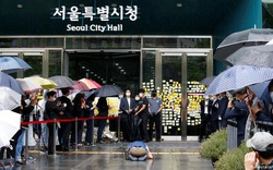 Thị trưởng Seoul tự sát hé lộ rạn nứt 