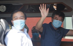 Đoàn y bác sĩ Bệnh viện Chợ Rẫy chia tay Đà Nẵng: Mong mọi người không được lơ là chủ quan