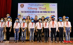 PTI trao tặng mũ bảo hiểm cho học sinh tỉnh Bắc Ninh