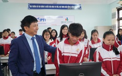 Chùm ảnh: PTI trao tặng 2 phòng học đa năng tại Quảng Trị 