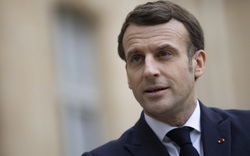 Tổng thống Pháp Emmanuel Macron cảnh báo về rủi ro vaccine phòng Covid-19