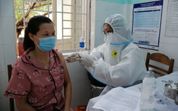 Thừa Thiên Huế triển khai tiêm 180.000 liều vaccine Vero Cell, kích hoạt hệ thống khai báo y tế theo chính sách mới