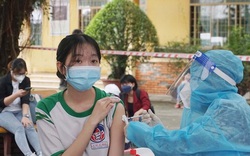Trẻ từ 12 đến 17 tuổi tại Hà Nội được tiêm vaccine phòng Covid-19 từ quý IV năm 2021