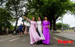 Vận động người dân mặc áo dài trong tuần lễ diễn ra Liên hoan phim Việt Nam
