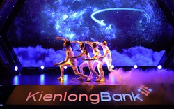 Mãn nhãn với chương trình biểu diễn nghệ thuật tại sự kiện kỷ niệm 26 năm KienlongBank