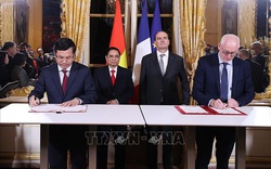 Việt Nam và Pháp ký kết nhiều thỏa thuận trong chuyến thăm của Thủ tướng Phạm Minh Chính