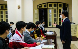 Học sinh THPT tại Thừa Thiên Huế trở lại trường sau thời gian dài học trực tuyến