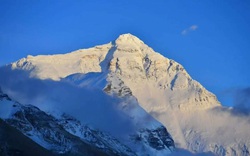 Đỉnh Everest sẽ đón đoàn leo núi đầu tiên sau một năm đóng cửa vì đại dịch Covid-19