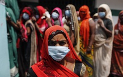 Ấn Độ: Hơn 200.000 ca nhiễm Covid-19/ngày, trung tâm tổ chức tiệc cưới trở thành nơi điều trị bệnh