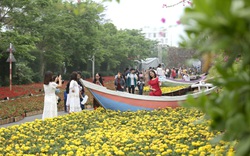 Sầm Sơn đón hàng vạn khách check-in tháng 4 trong không khí lễ hội “Vũ khúc Biển và Hoa”