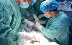 Phẫu thuật thành công, cứu sống bé sơ sinh bị teo thực quản hiếm gặp