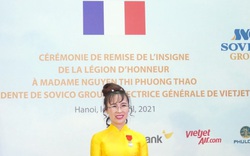 Nữ doanh nhân Nguyễn Thị Phương Thảo nhận Huân chương do Nhà nước Pháp trao tặng