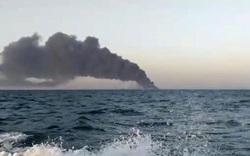 Chiến hạm Iran bất ngờ bốc cháy và chìm ở Vịnh Oman