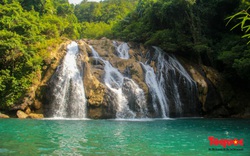 Động và thác Tà Puồng - Vẻ đẹp hoang sơ giữa núi rừng Quảng Trị