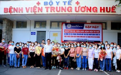 Bệnh viện Trung ương Huế điều động thêm y, bác sĩ chuyên môn cao vào TPHCM 
