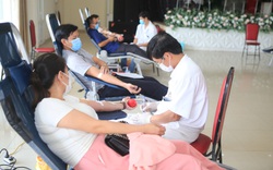 Huế: Hàng trăm đoàn viên hiến máu cứu người giữa mùa dịch