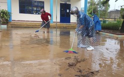 Nhiều trường ở Đà Nẵng cho học sinh nghỉ học vì ngập nước