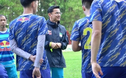 HLV Kiatisuk từ chối đội tuyển Thái Lan để gắn bó với HAGL?
