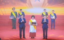 Anh hùng Lao động Thái Hương được tôn vinh Top 10 Doanh nhân Việt Nam tiêu biểu 2022