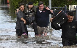 Người dân Australia sơ tán vội trong mưa lũ nghiêm trọng
