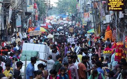 Ấn Độ tưng bừng mua sắm cho mùa lễ hội bất chấp lạm phát và suy thoái