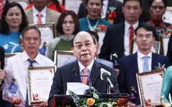 Chủ tịch nước dự Lễ tôn vinh và trao Danh hiệu Nông dân Việt Nam xuất sắc năm 2022