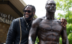 Deontay Wilder và câu chuyện trở lại võ đài nhờ một bức tượng