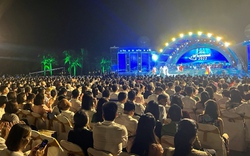 Gần 3.000 người “đổ” về Dragon Ocean Đồ Sơn tại Gala Sao Mai 2022