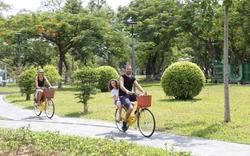 Sử dụng xe đạp trải nghiệm du lịch là giải pháp lý tưởng cho du khách khi đến Huế