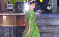 Diễn viên Minh Hà mở màn BST Juliette luxury trong show 