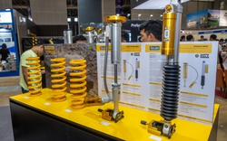 Gian hàng Ohlins tại VMS 2022: Ngắm bộ phuộc Jeep 169 triệu đồng, có cả sản phẩm cho Ranger và Fortuner