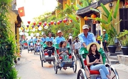 Khách quốc tế đến Việt Nam 10 tháng đạt gần 2,4 triệu lượt