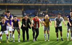 CLB Hà Nội có thể được nâng cúp vô địch V.League 2022 trên sân nhà sớm 1 vòng đấu