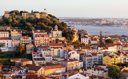 Bồ Đào Nha thu hút du khách khắp thế giới đến sinh sống và làm việc