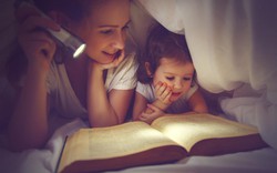 Học làm cha mẹ thông minh với những cuốn sách chia sẻ về phương pháp nuôi dạy con